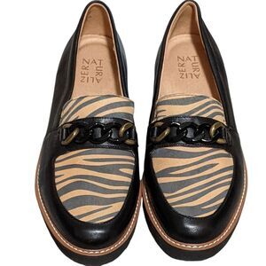 Naturalizer Agnes slip on leather loafer 10M animal print chain link comfort